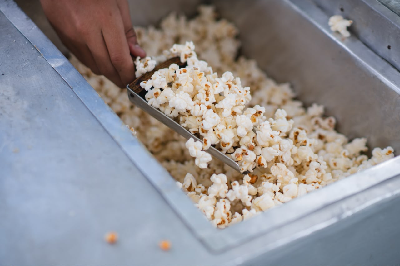 Distribuição de alimento em ação comunitária